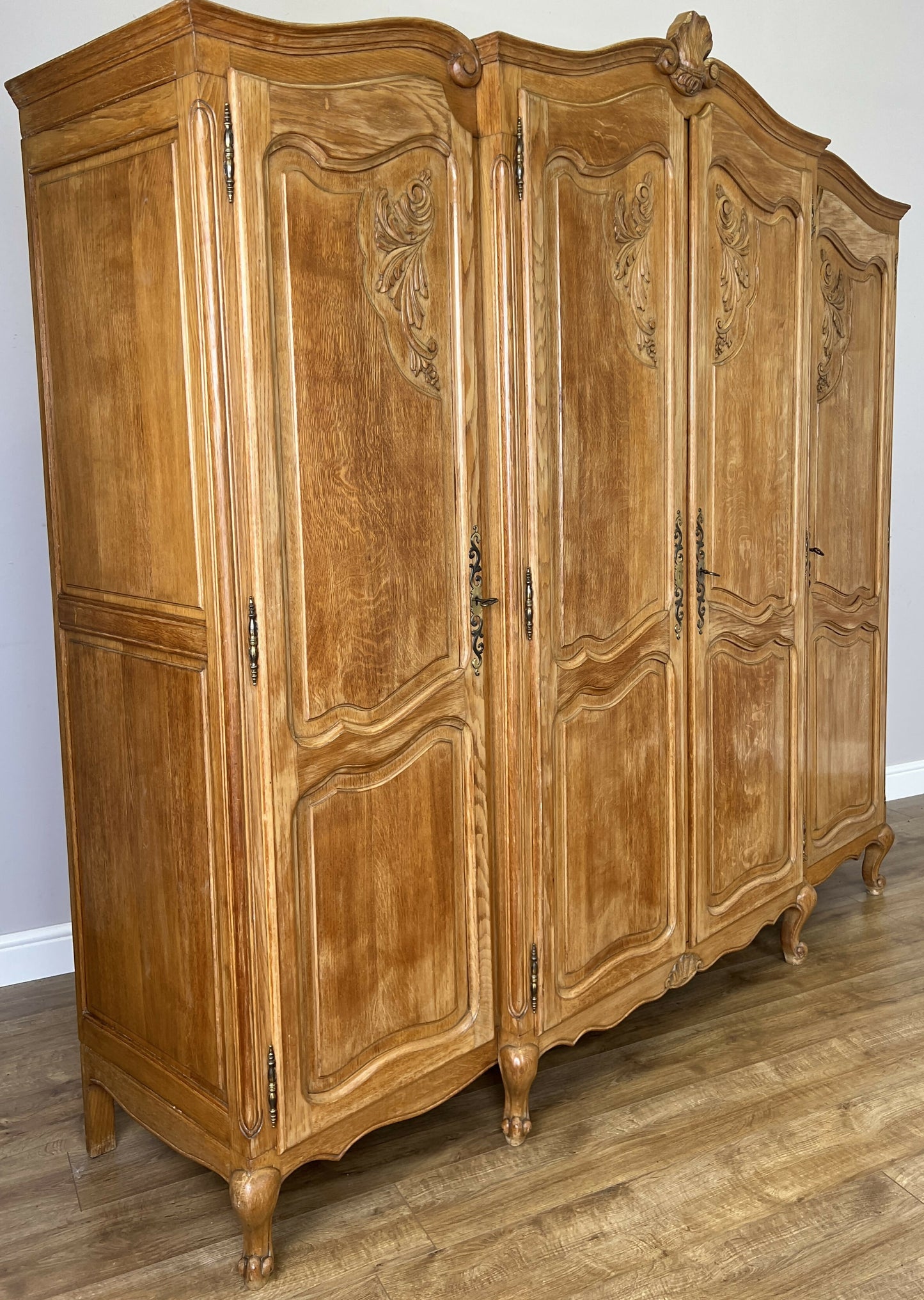 Wardrobe Vintage French Louis XVI Style Oak Four Door Carved Armoire LOT 6384