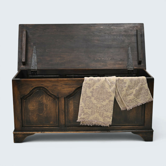 Oak Blanket Box /Chest Coffee Table Jacobean Style Lift Up Top FREE UK Delivery
