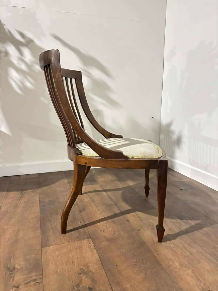 Edwardian Serpentine Front Nursing Chair