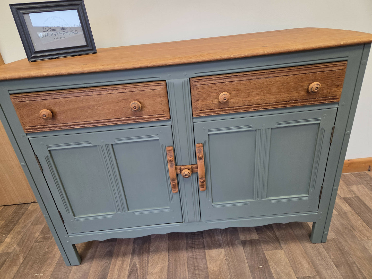 Ercol classic sideboard/buffet/dresser