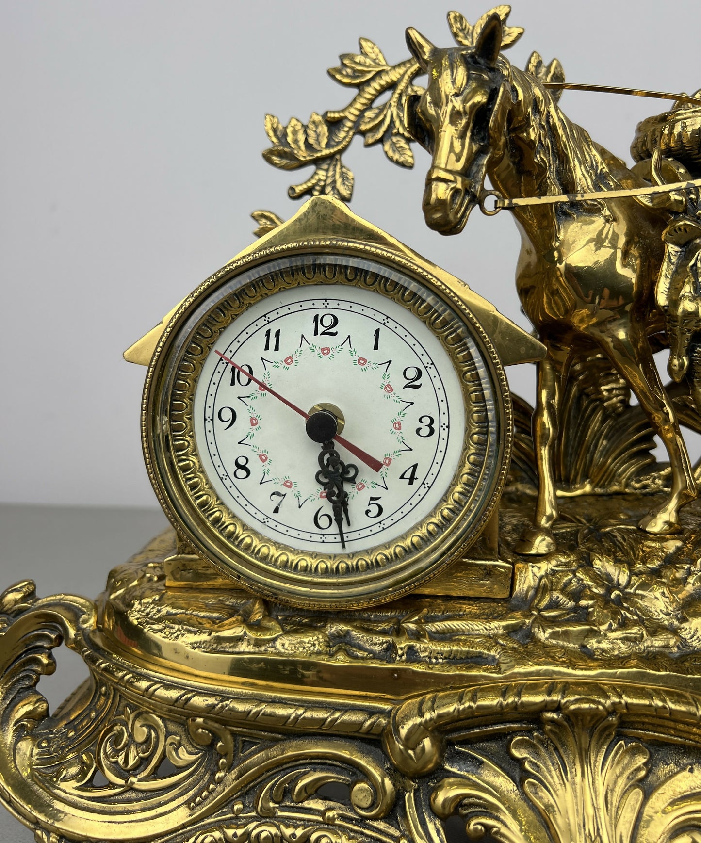 Clock Vintage French Style Quartz Ornate Horse Figure Mantel Clock LOT 6435