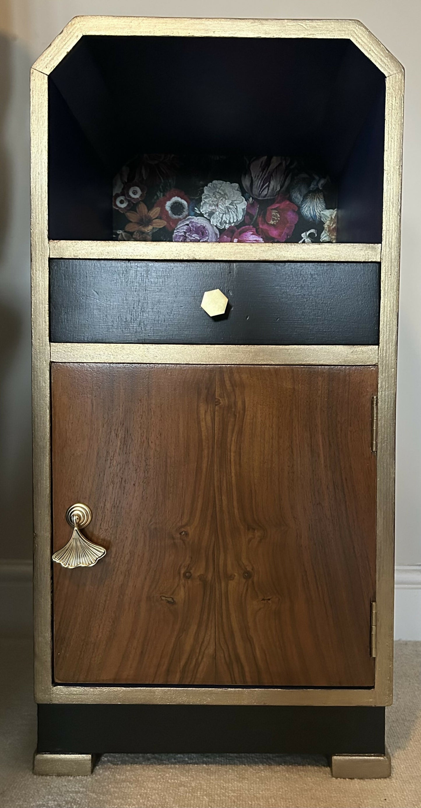 Art deco side table