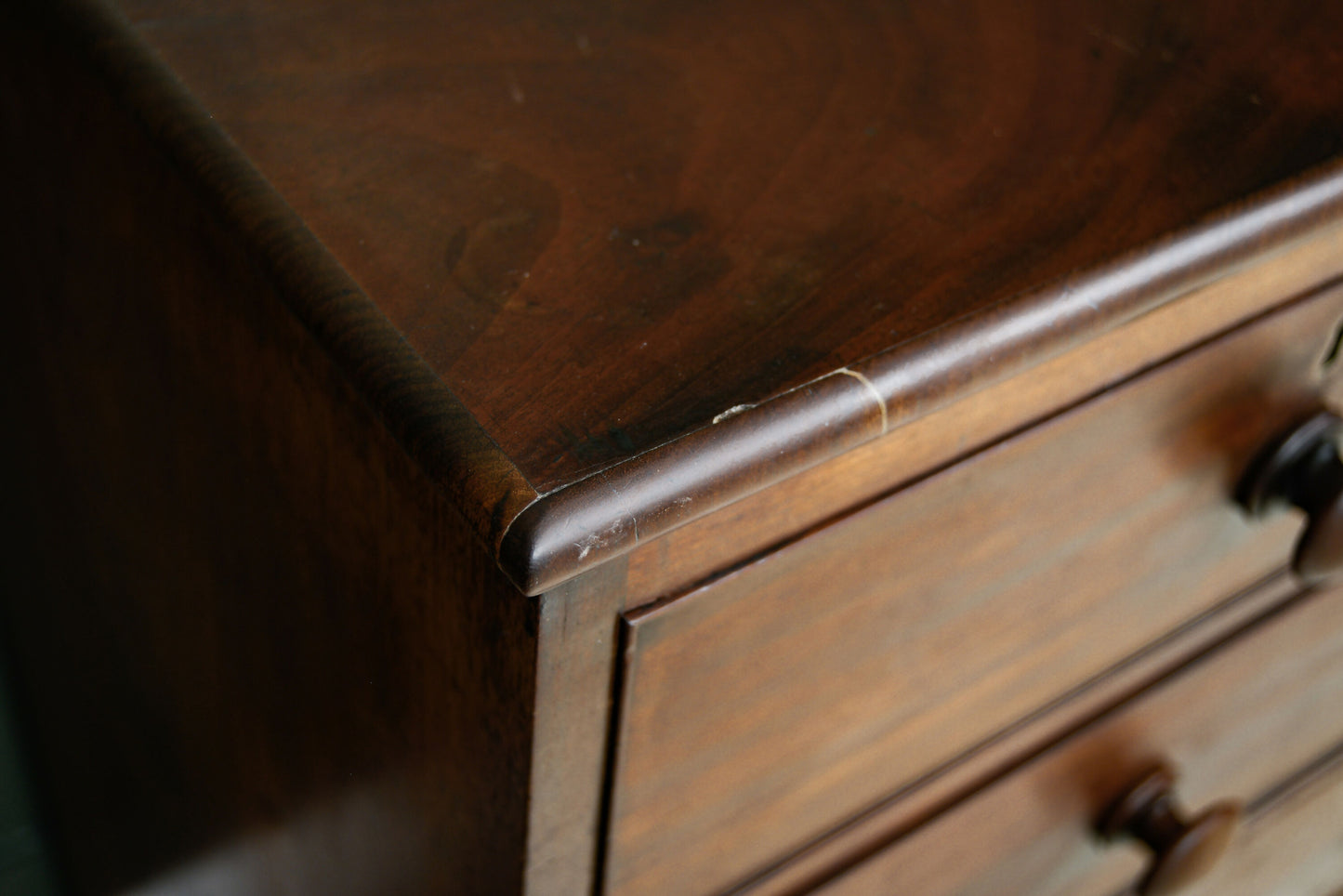 Large Georgian Mahogany Chest of Drawers - 2 Over 3
