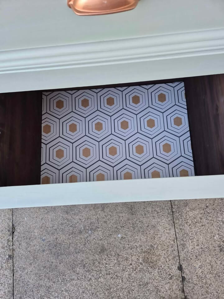 Gorgeous Double fronted chest of drawers
