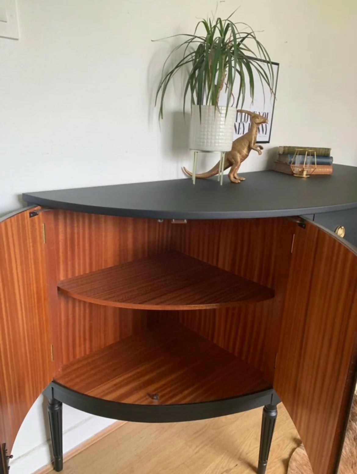 Stunning half moon sideboard ANY COLOUR AVAILABLE