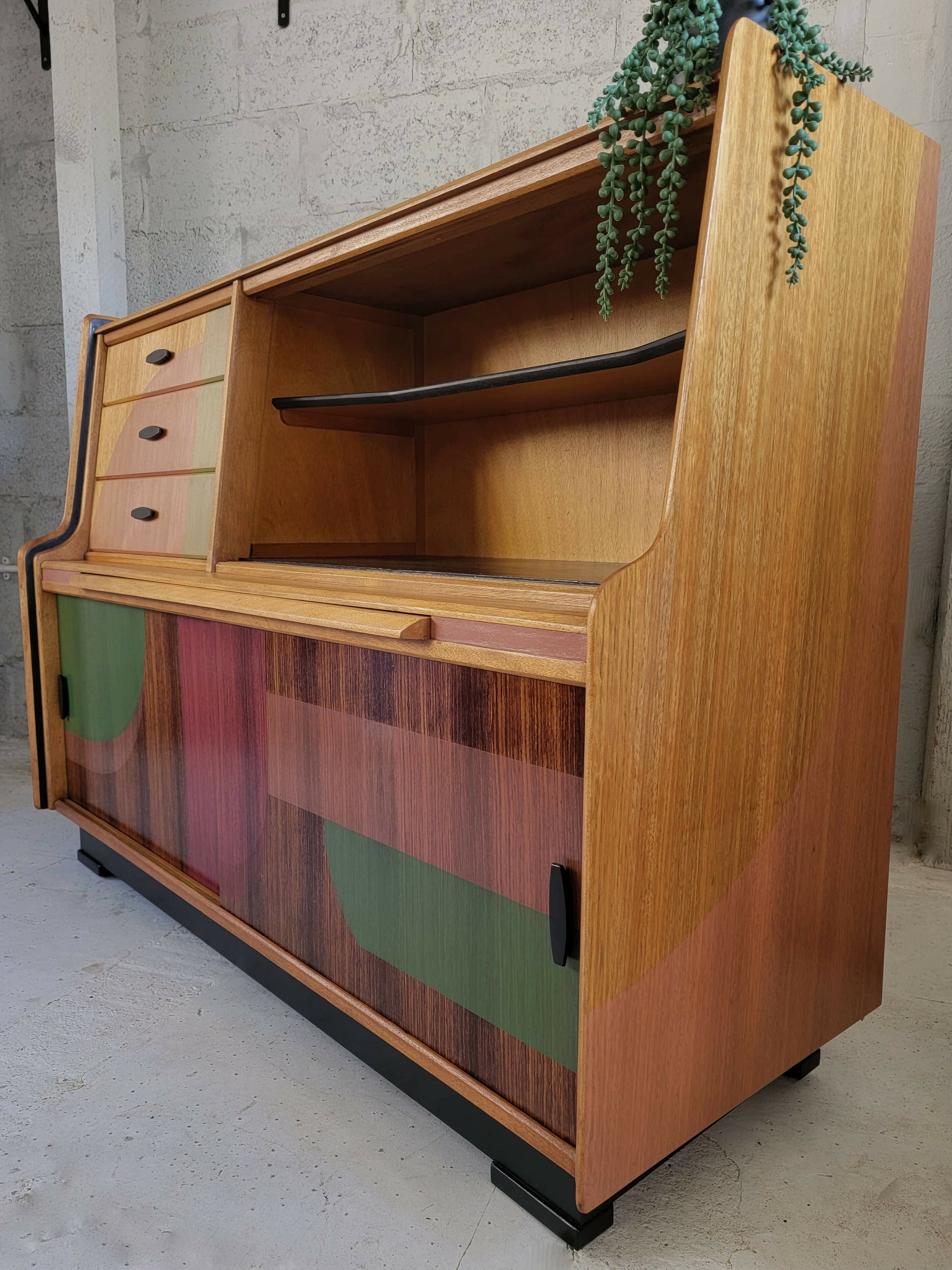 Sideboard pink side design-orange otter