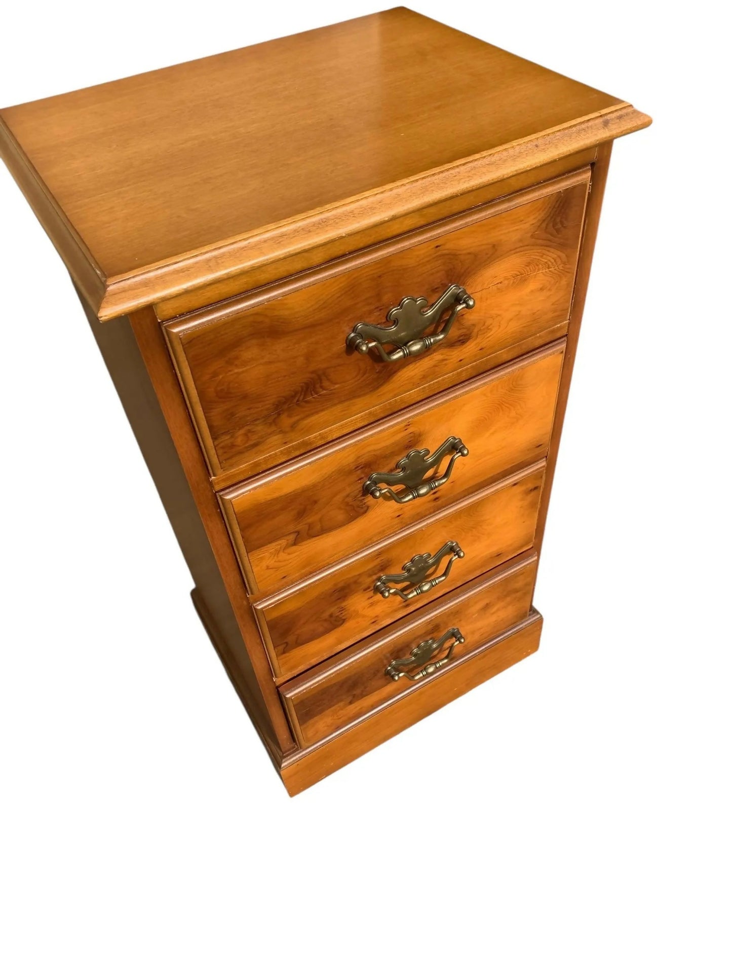 Vintage Georgian style Yew chest of drawers / bedside chest