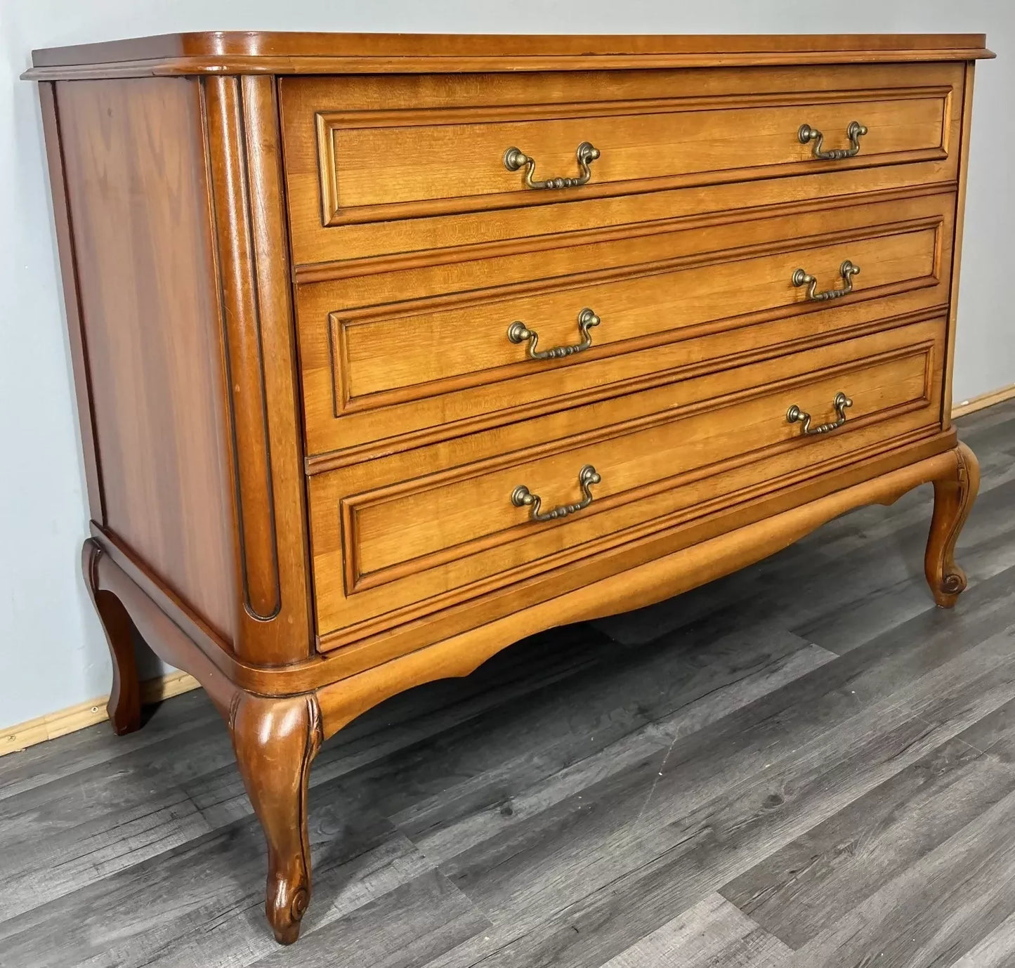Chest of Drawers Vintage French Louis XVI 3 Drawers Carved Cabinet LOT 4456