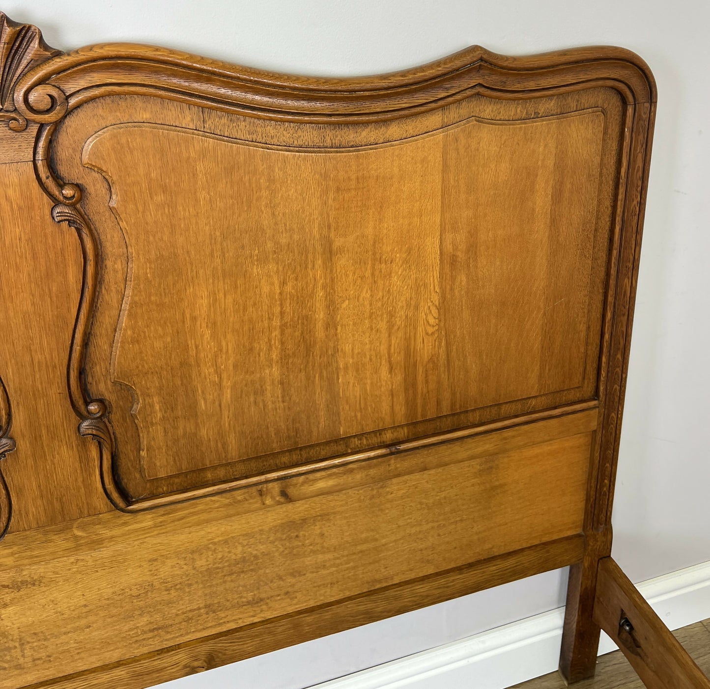 Bed Vintage French Louis XVI Oak Double Bed Frame Carved Headboard LOT 6373