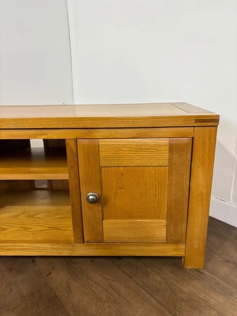 Contemporary Light Oak Flat TV Cabinet / Media Unit