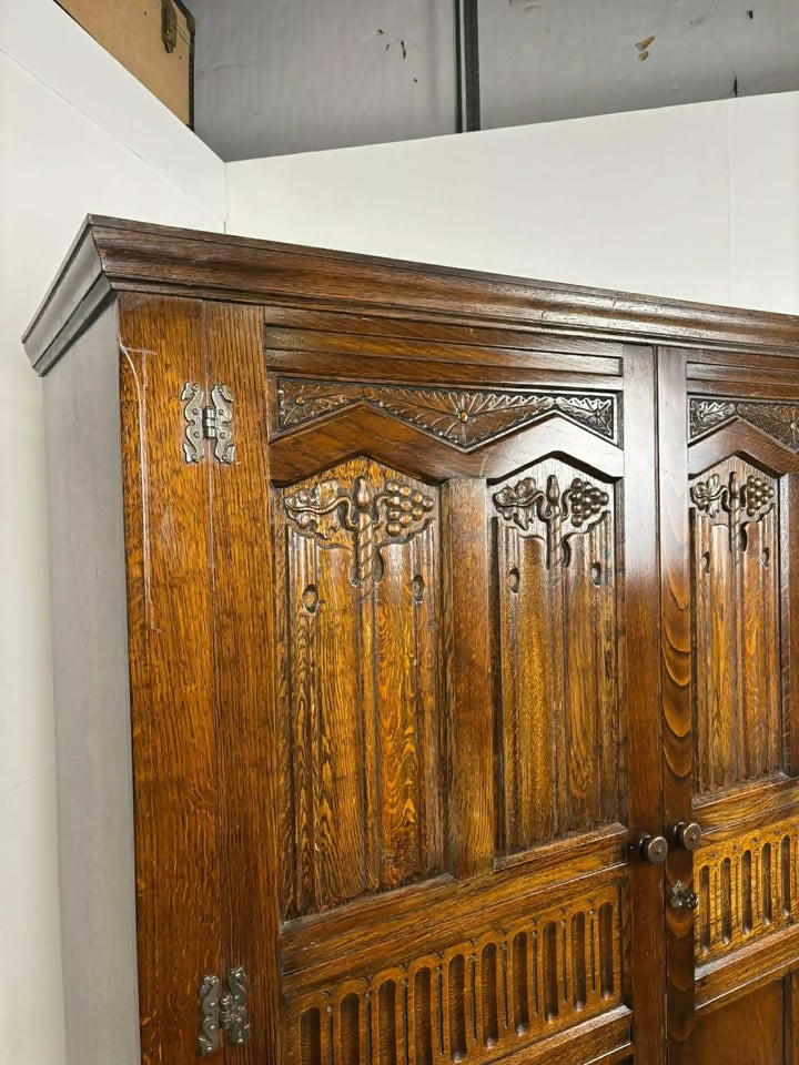 Vintage Oak Priory Style Double Wardrobe by Locks of London