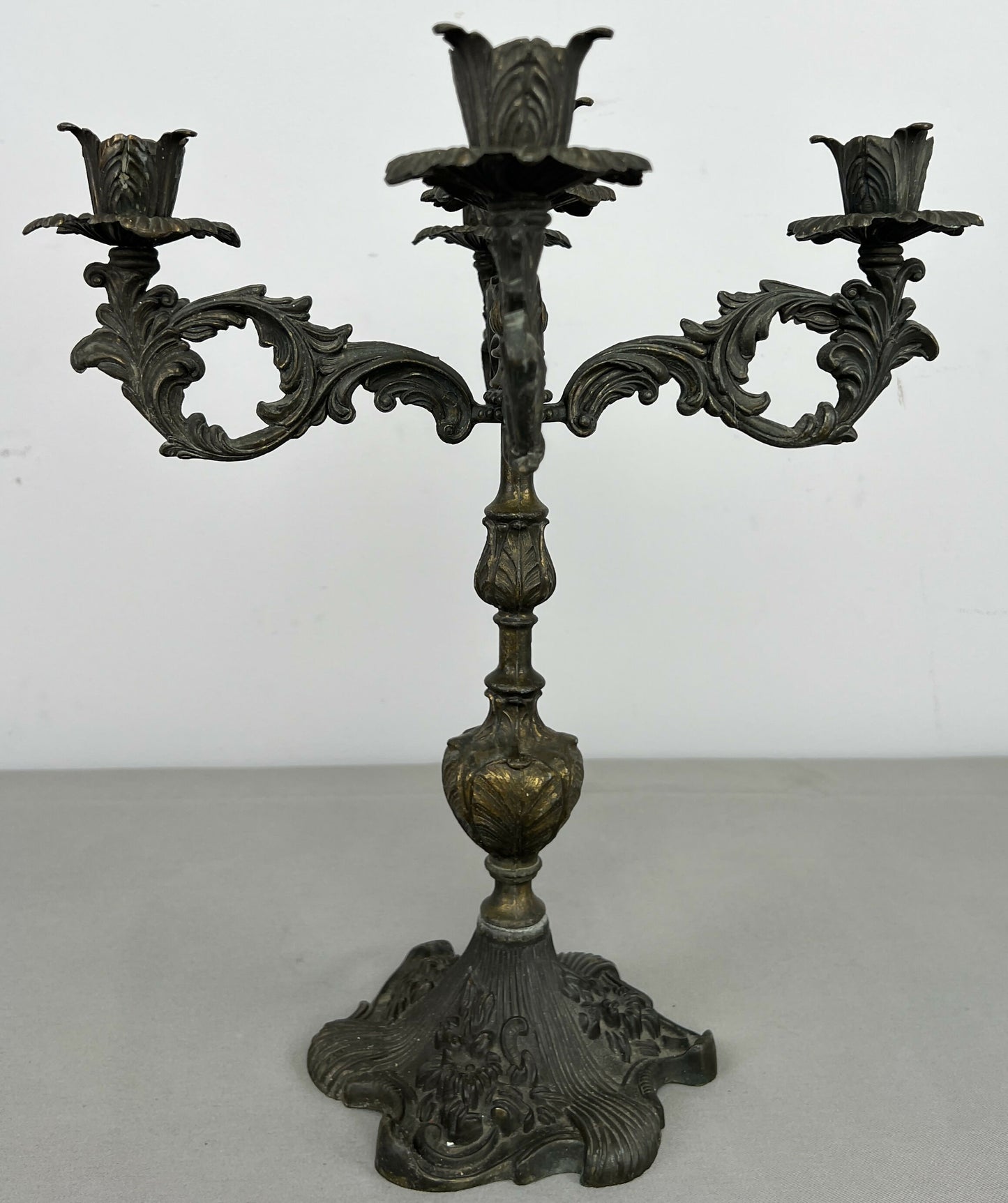 Candelabra Vintage French Style Metal Five Arm Ornate Candle Holder LOT 6424