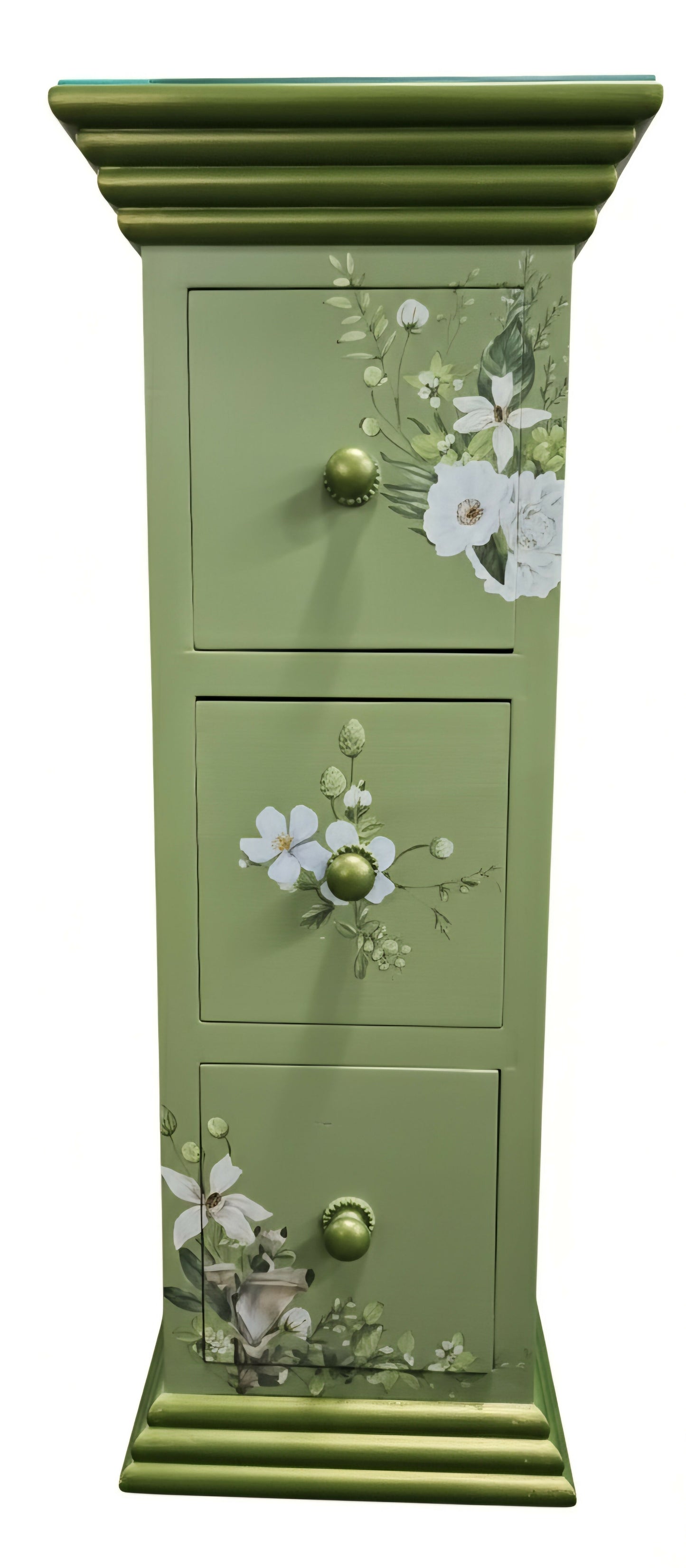 Slim chest of drawers