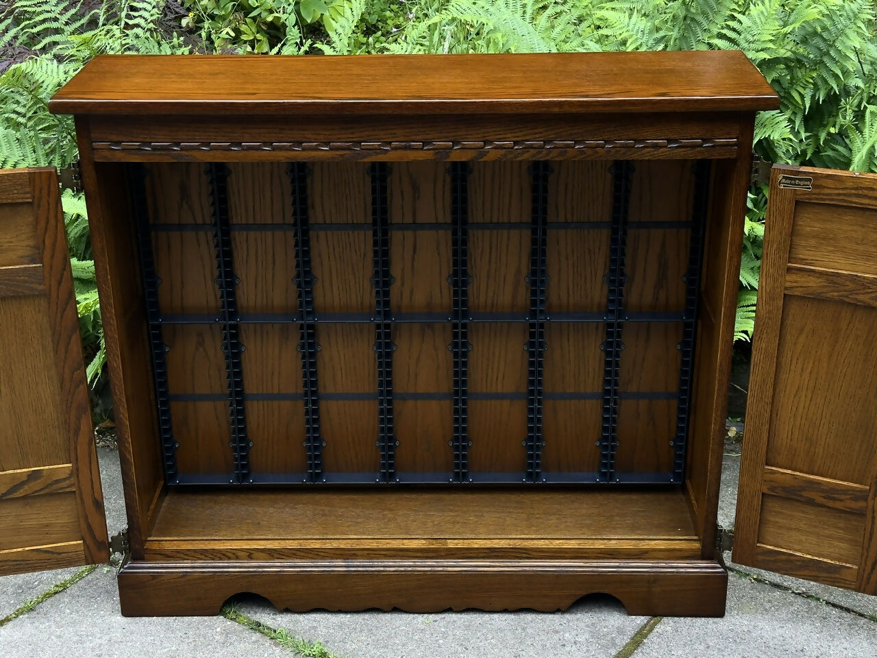 A WOOD BROTHERS OLD CHARM CARVED LIGHT OAK CD STORAGE CABINET / STAND