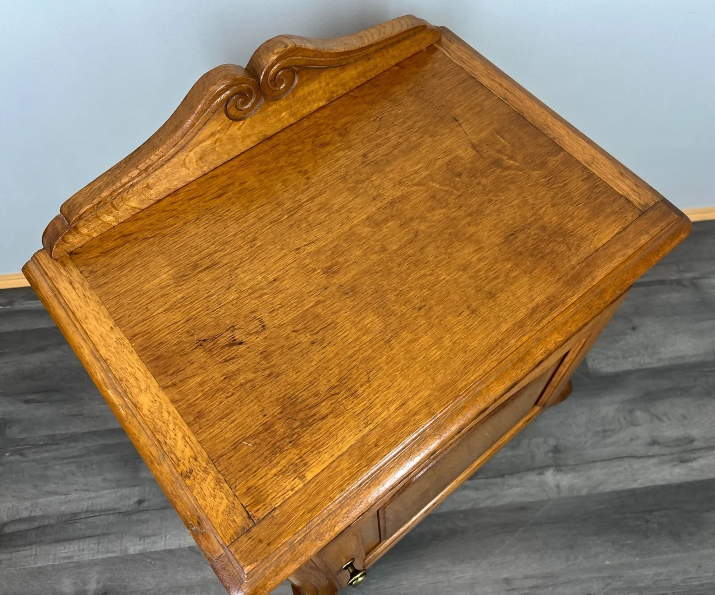 Pair of Bedside Tables Vintage French Louis Oak Cabinets Nightstands LOT 3519