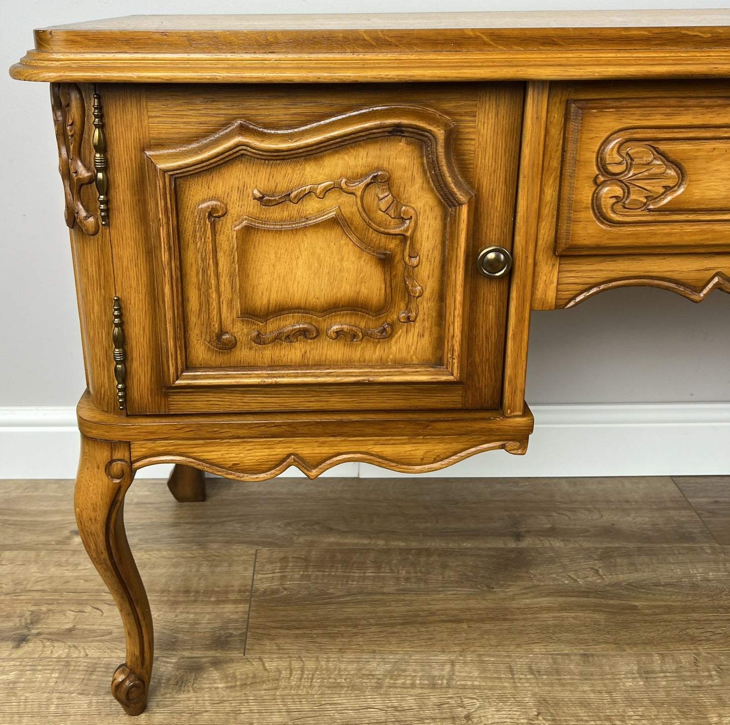Sideboard Vintage French Louis Style Carved Cupboard TV Stand Cabinet LOT 6271