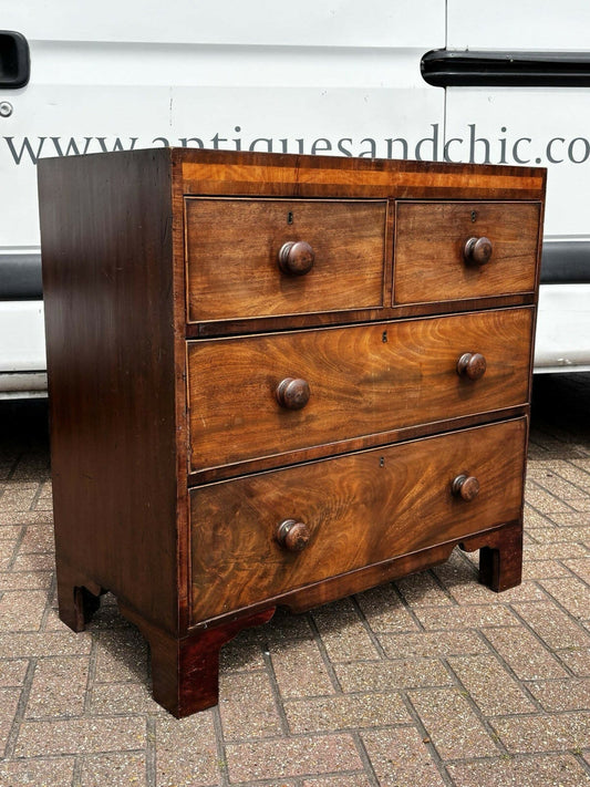 Georgian Mahogany Chest Of Drawers. Nice Small Proportions