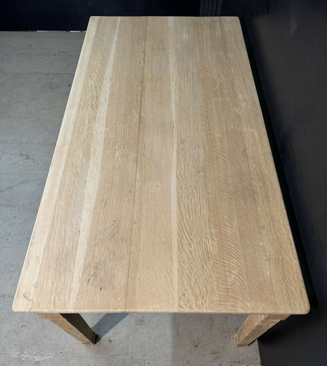 Stylish Oak Kitchen Dining Table