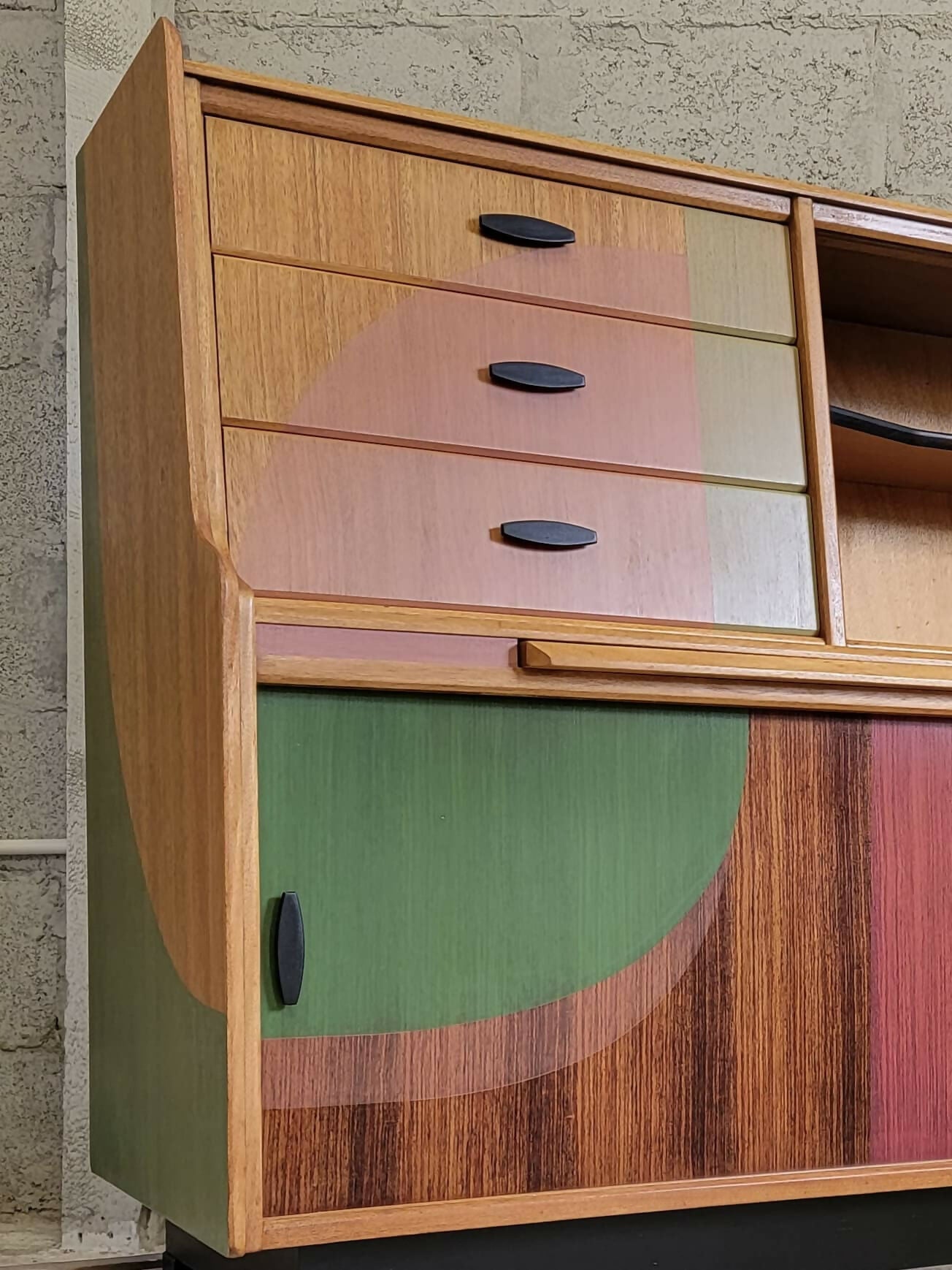 Sideboard green side design-orange otter