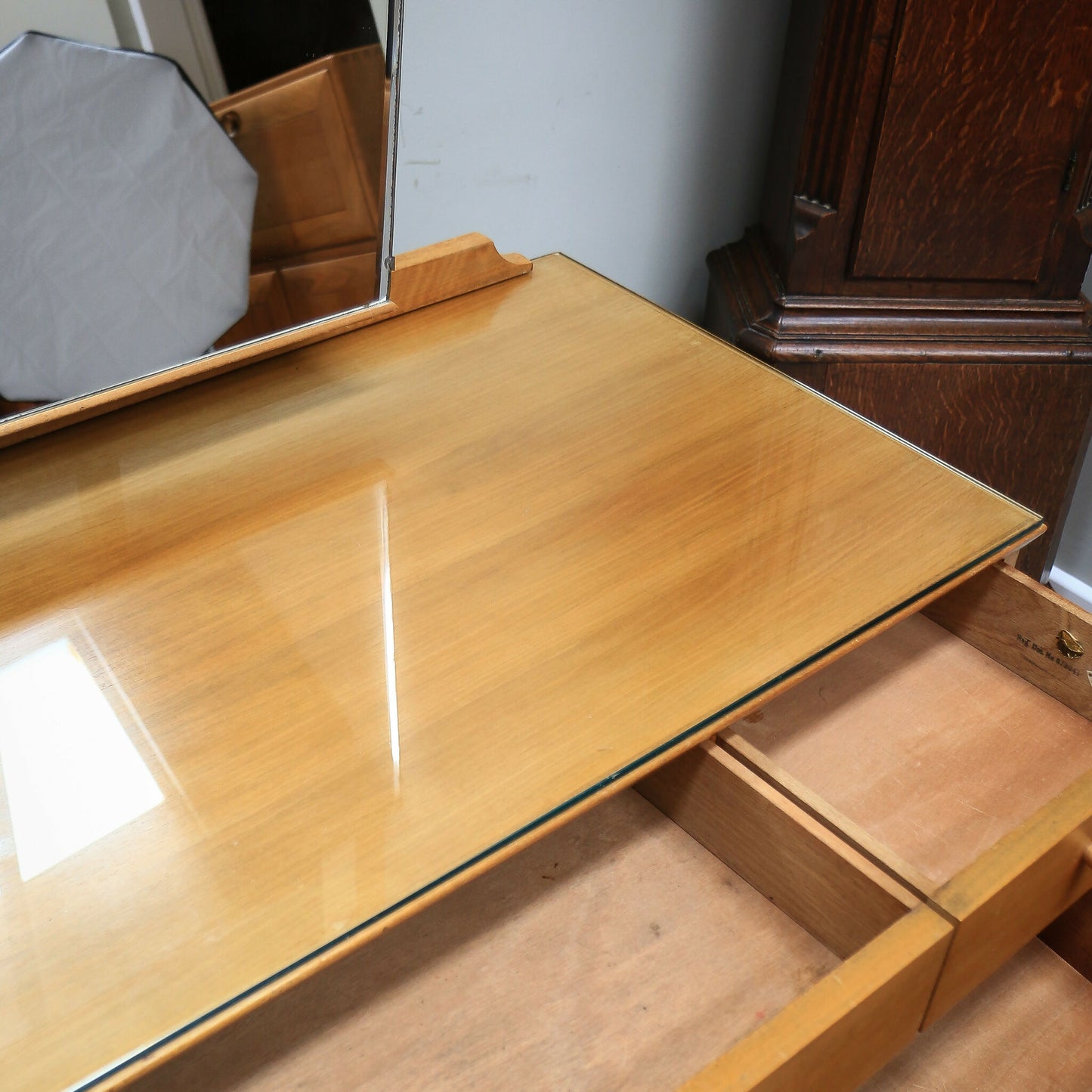 Alfred Cox Mid Century Dressing Table in Walnut 1960s with Single Mirror