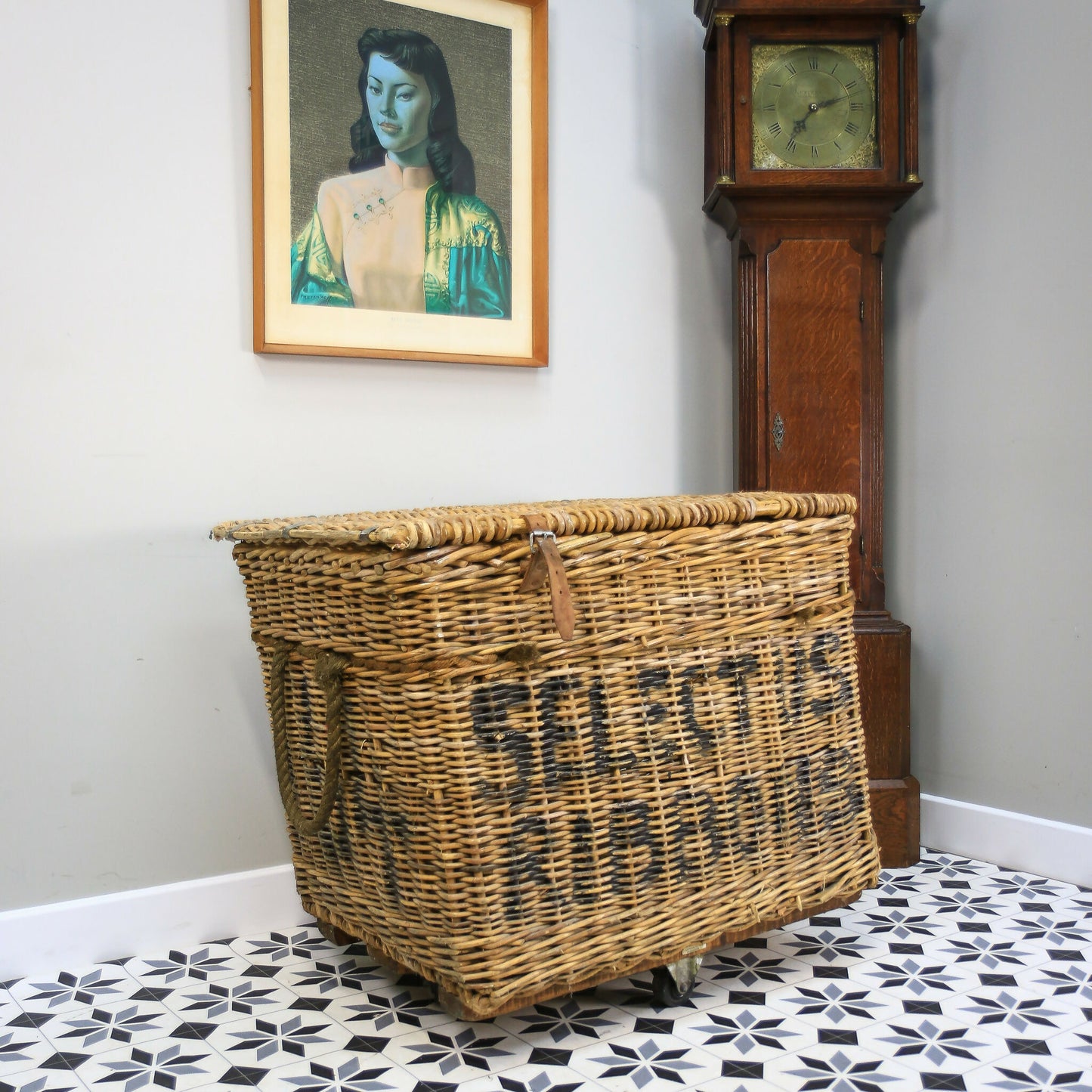 Arthur Craven Mill Basket in Wicker with Rope Handles and Lid