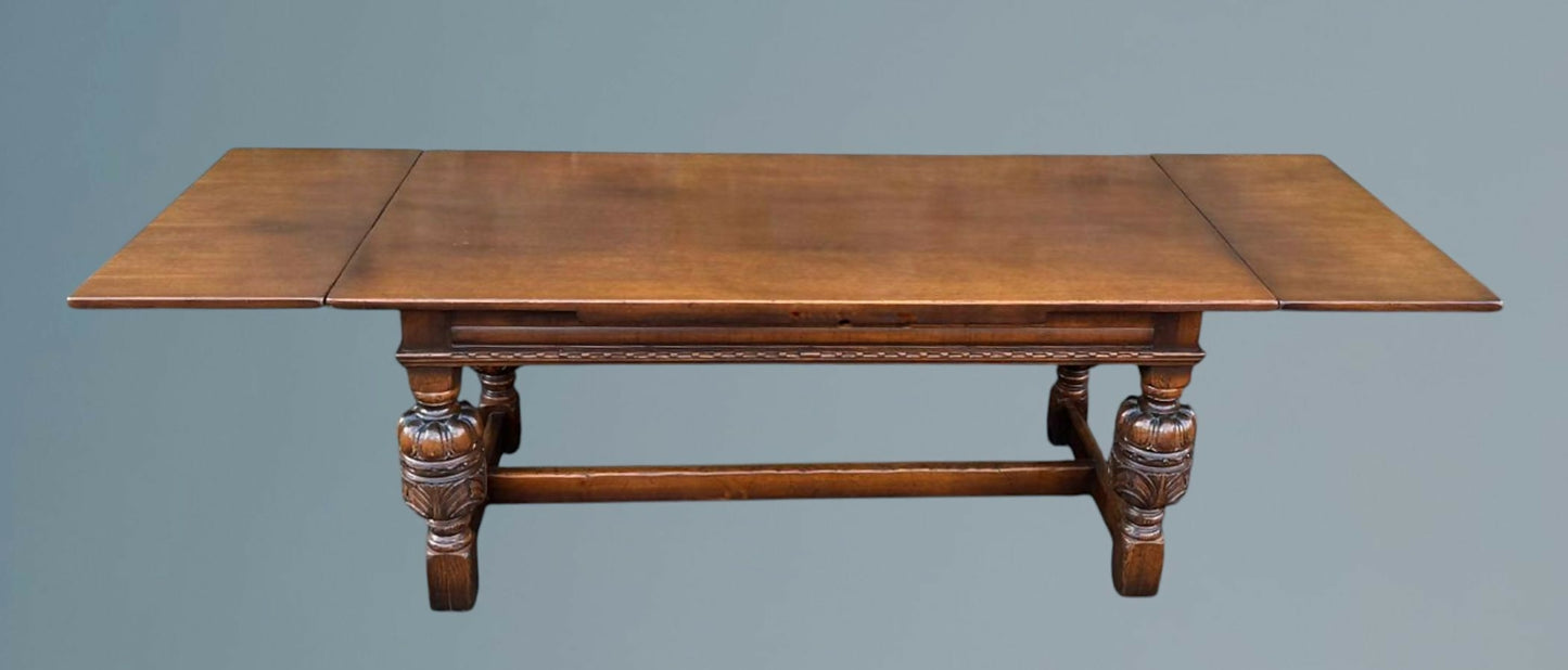 Large Oak Extending Dining Table Seats 8-10