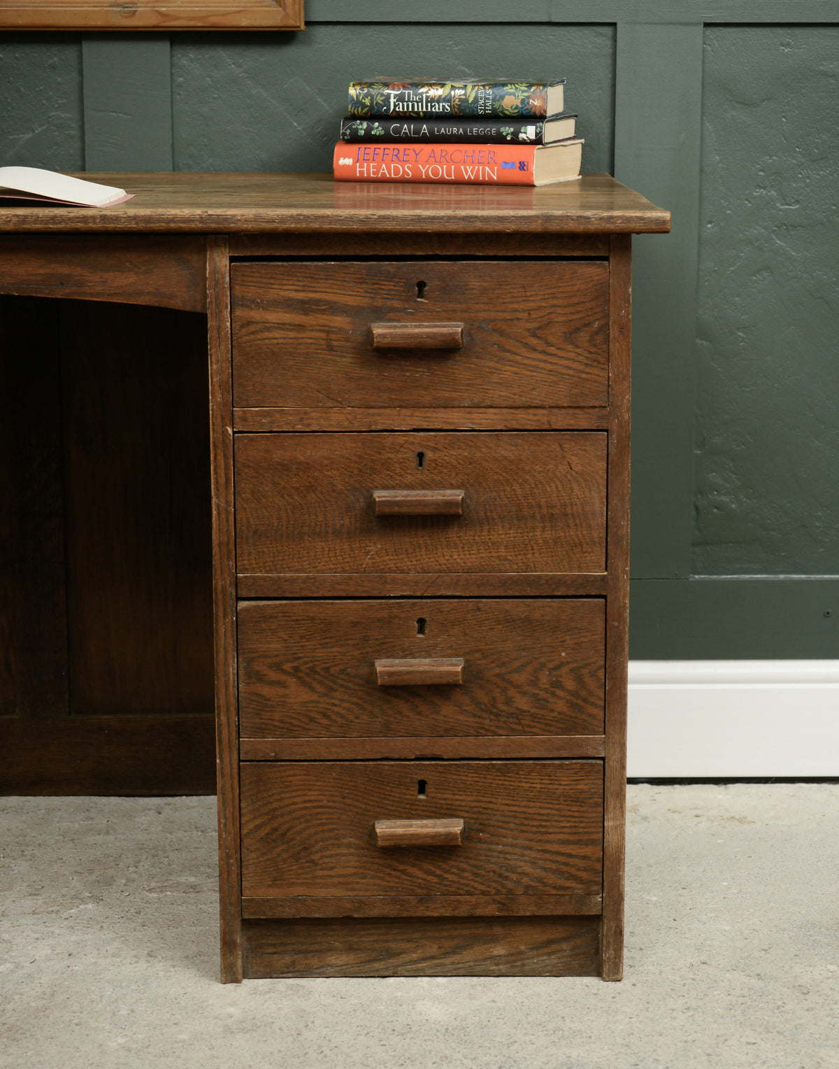 Old Oak Kneehole Desk with Drawers - Lovely Patina