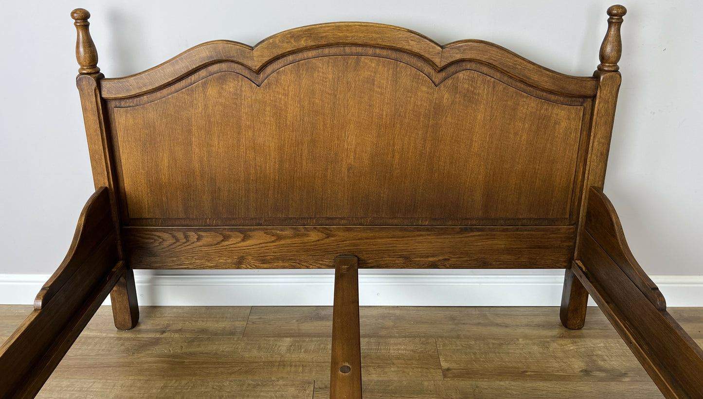 Bed Vintage French Style Oak King Size Bed Frame Carved Headboard LOT 6377