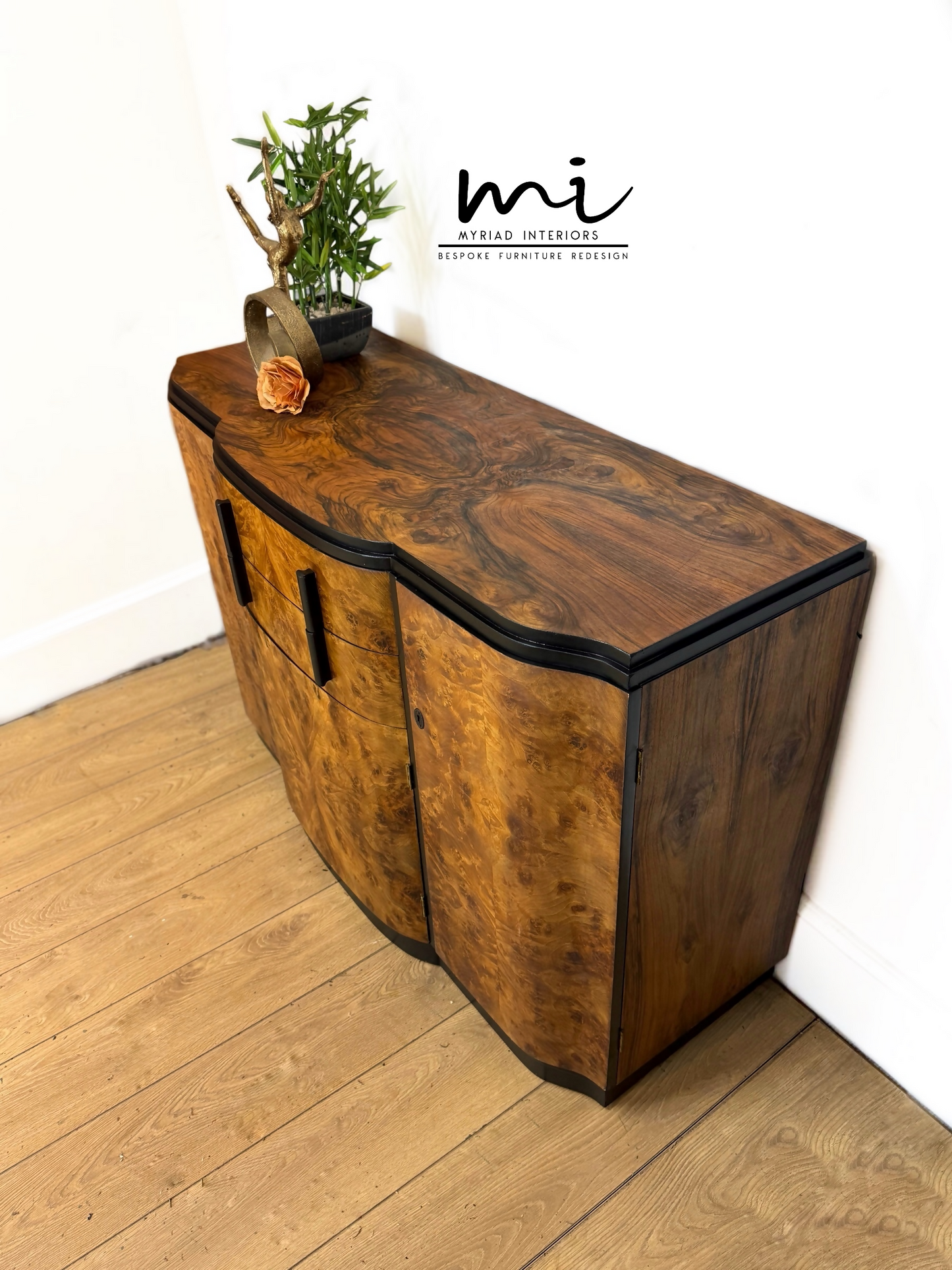 Refinished Art Deco Burl Walnut and Black Sideboard, drinks cabinet, 1930s, buffet
