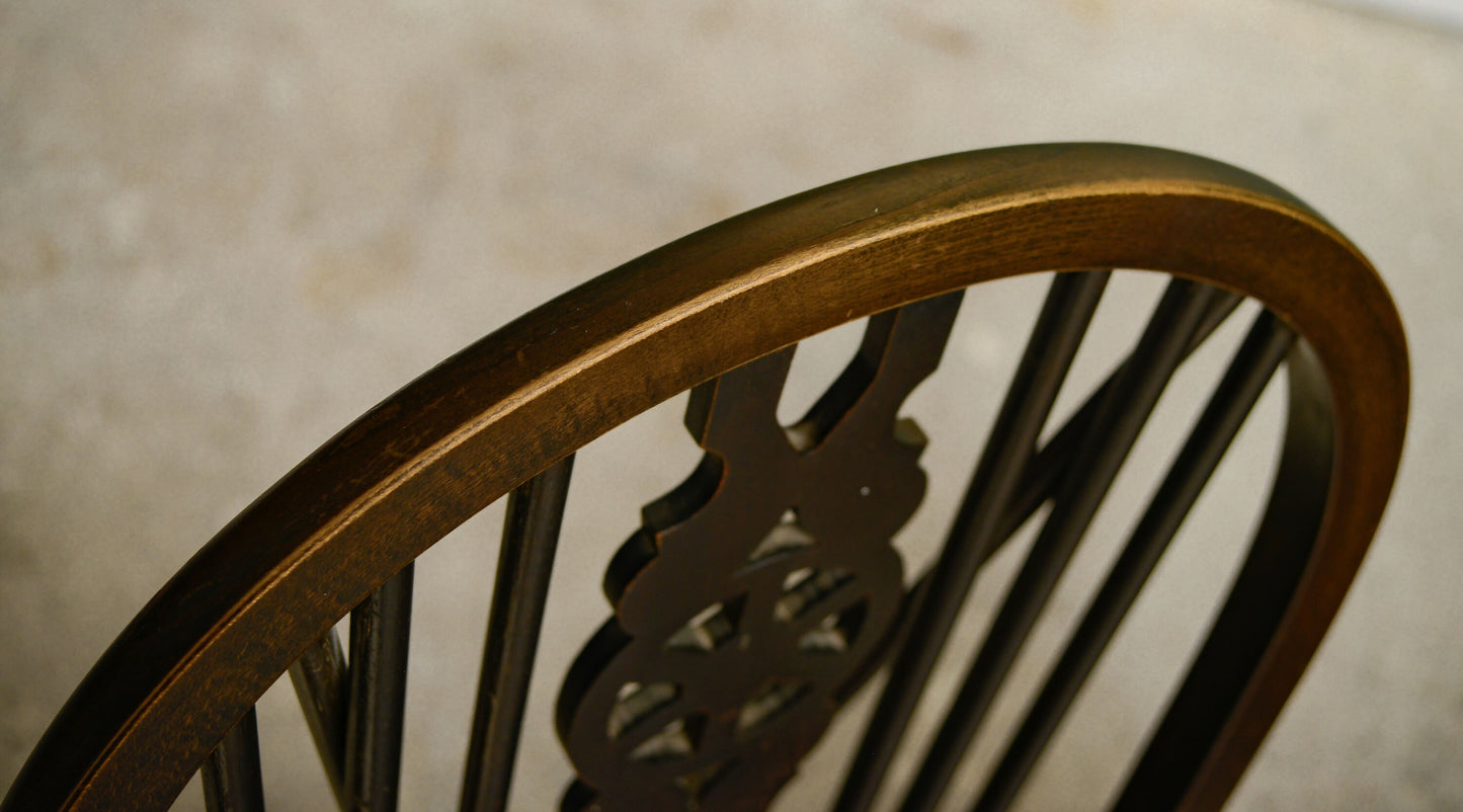 4 Elm & Ash Wheel back Windsor Dining Chairs
