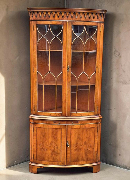 Yew Wood Corner Cabinet / Corner Cupboard Reprodux Bevan Funnel
