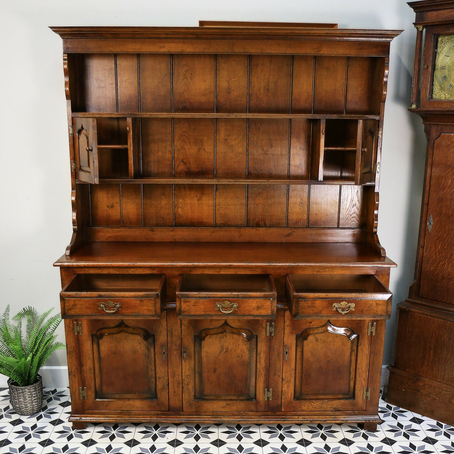 Oak Welsh Dresser by Batheaston Furniture with Plate Rack and Keys