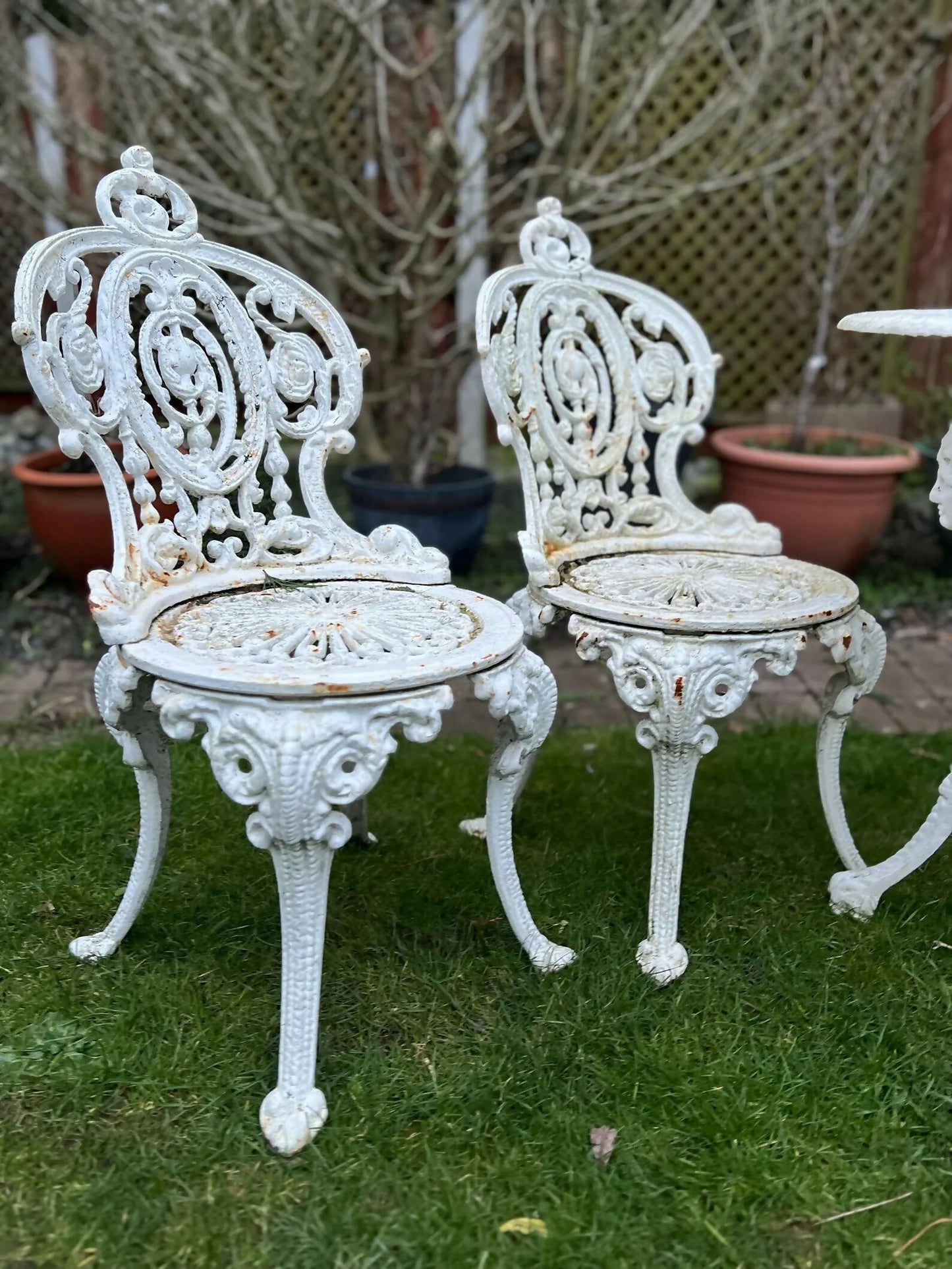 Victorian Crown Cast Iron Patio Set