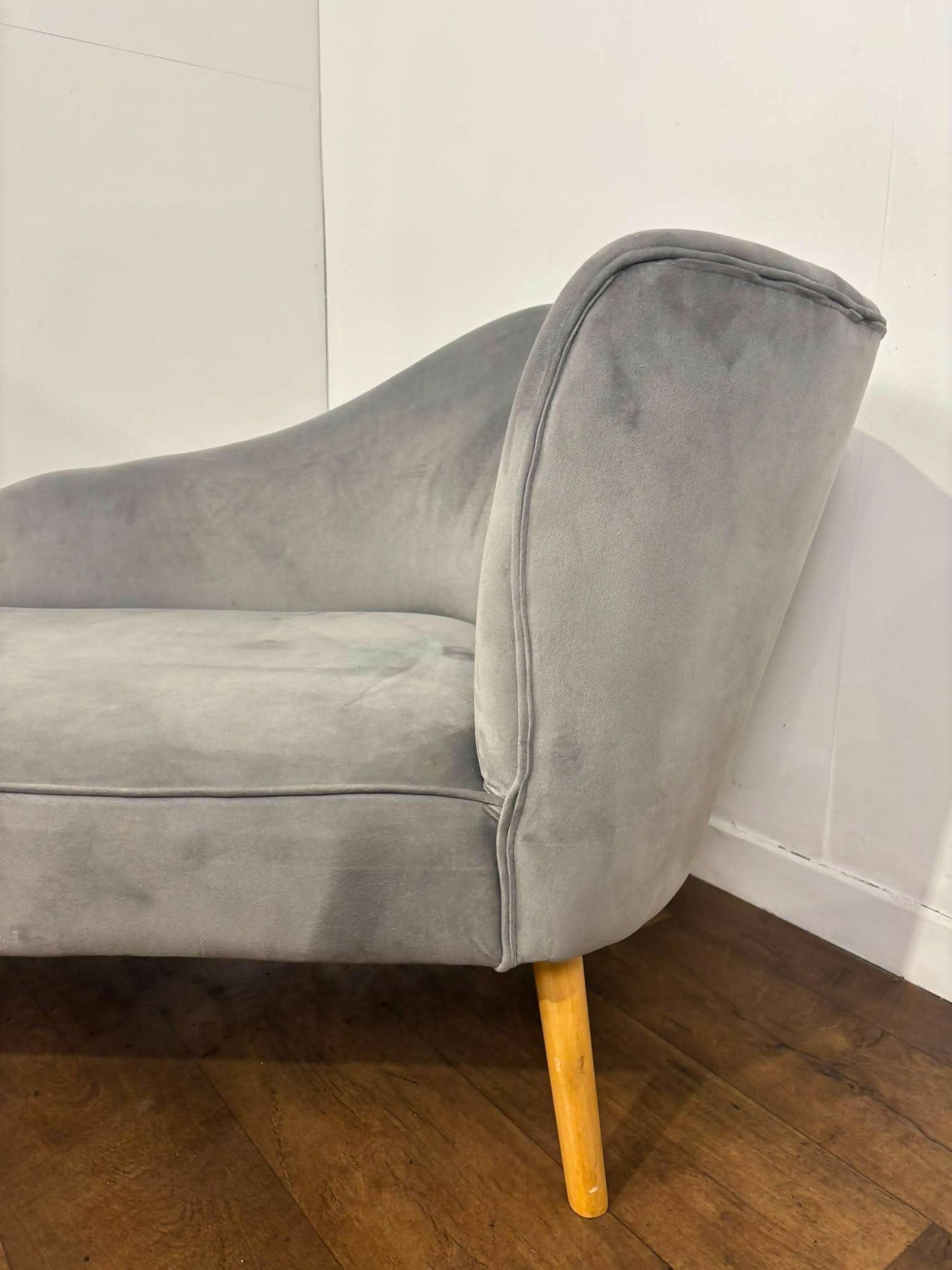 Modern Upholstered Grey Suede Chaise Longue / Day Bed