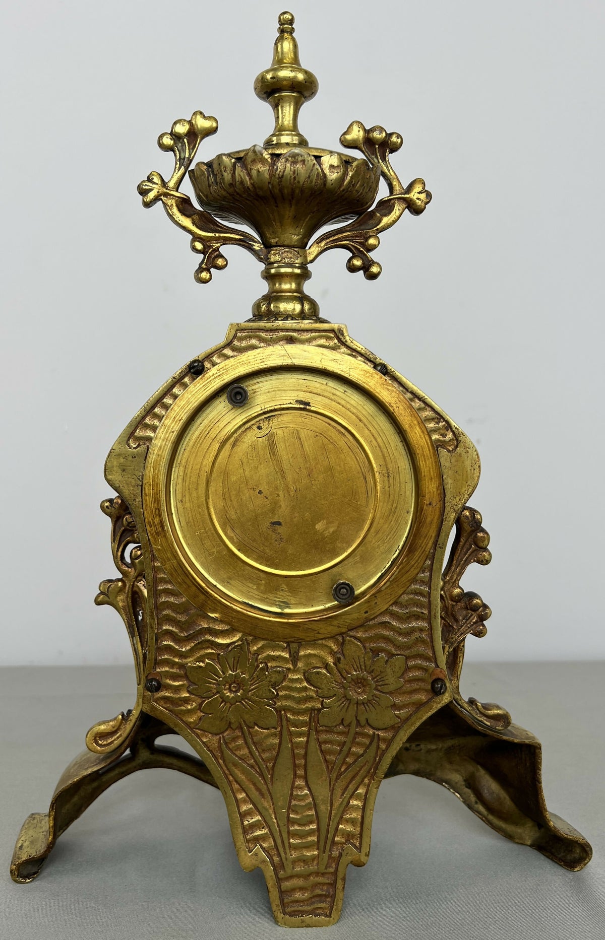 Clock Antique French Style Brass Ornate Mantel Clock with Key LOT 6473