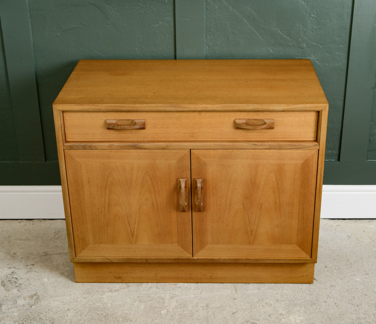 G Plan Sierra Base Unit Cupboard with Drawer