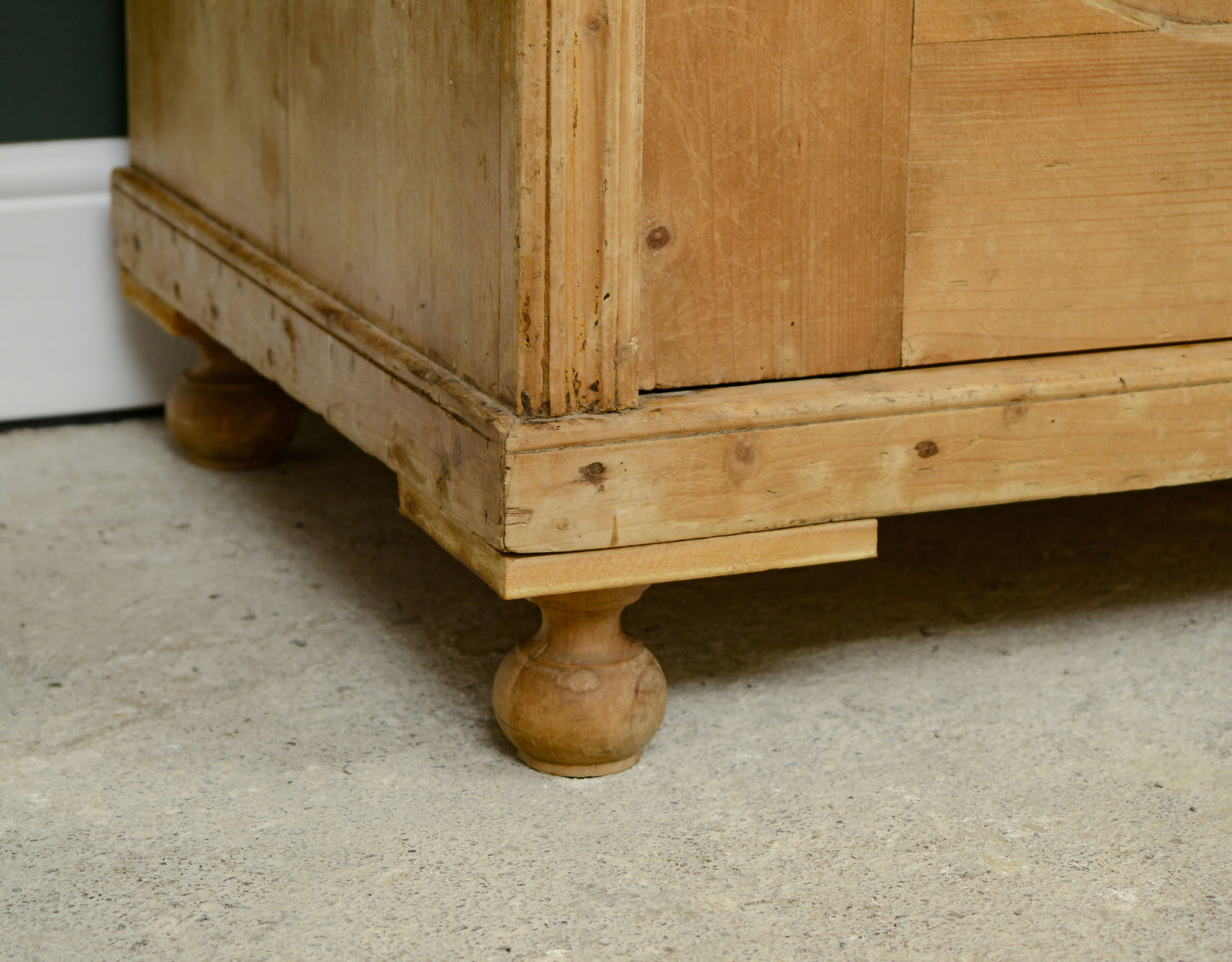 Farmhouse Pine Pantry Larder Cupboard / Housekeepers Cupboard / Wardrobe