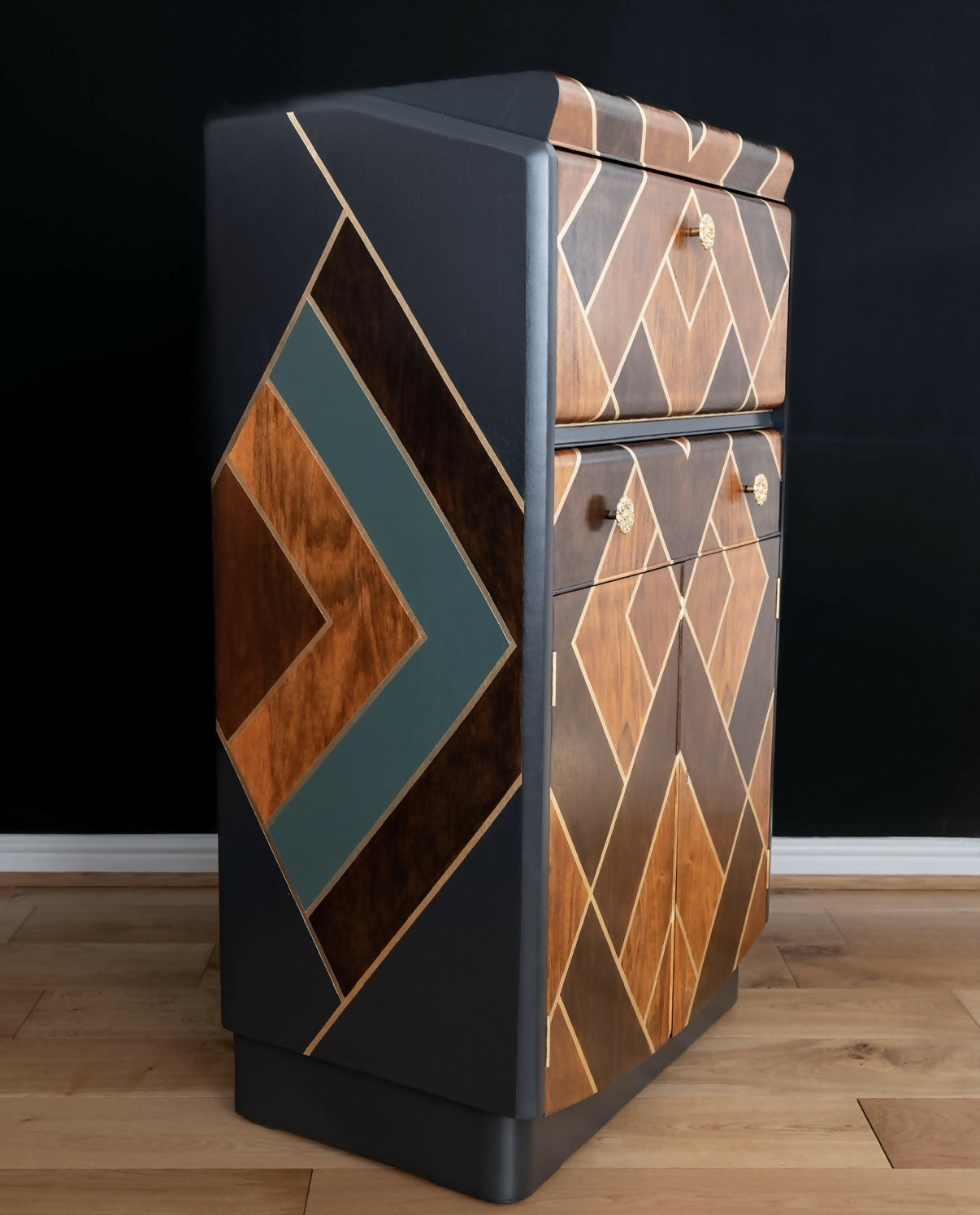 Nathan Drinks Cabinet/ Cocktail cabinet