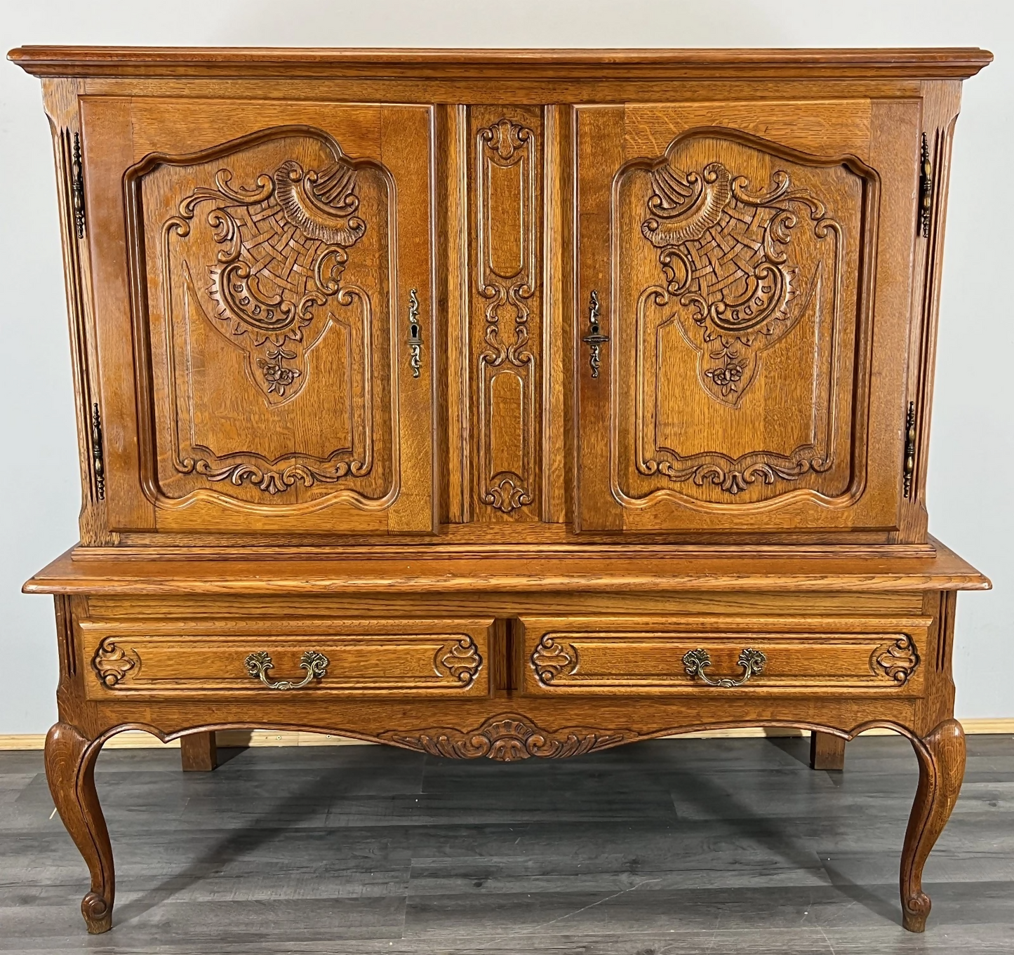 Cabinet Vintage French Louis XVI Oak Carved Sideboard with Drawers LOT 4015