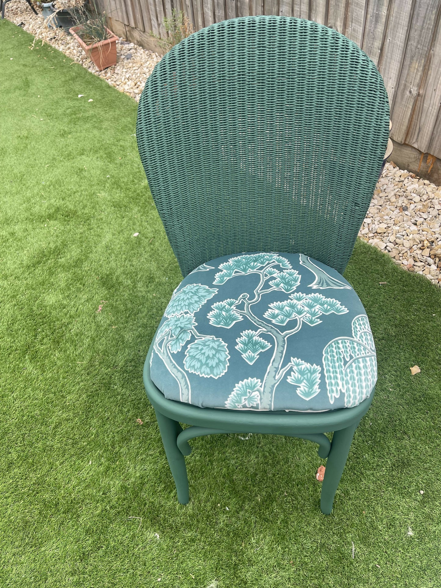 Lloyd loom dining/ accent chairs. Different colours. Different fabric. Choose the combination