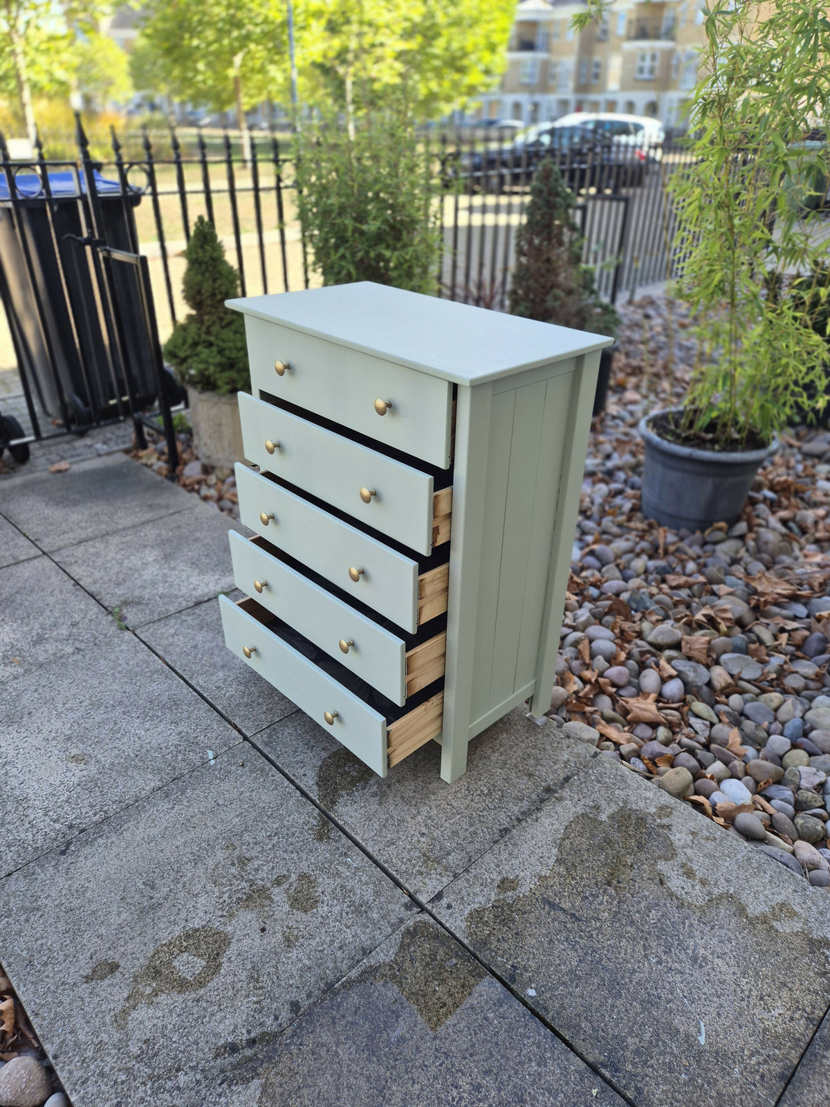 Gorgeous chest of drawers