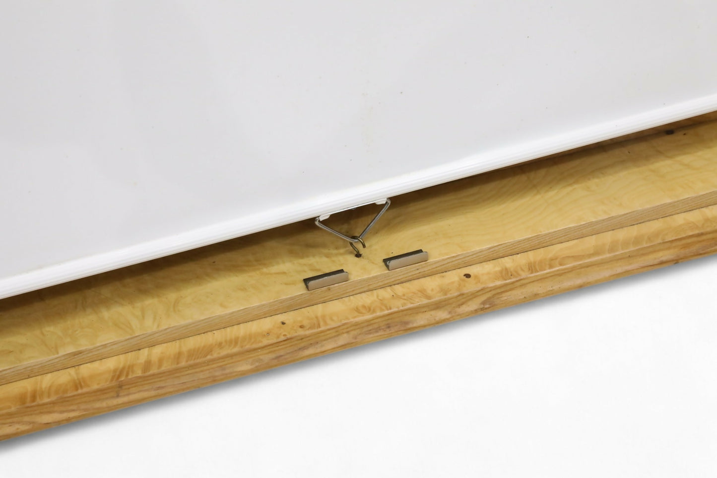 Boardroom 3 Media Hanging Display Unit/Display Projector Screen FREE UK Delivery. SBR9254/1906D