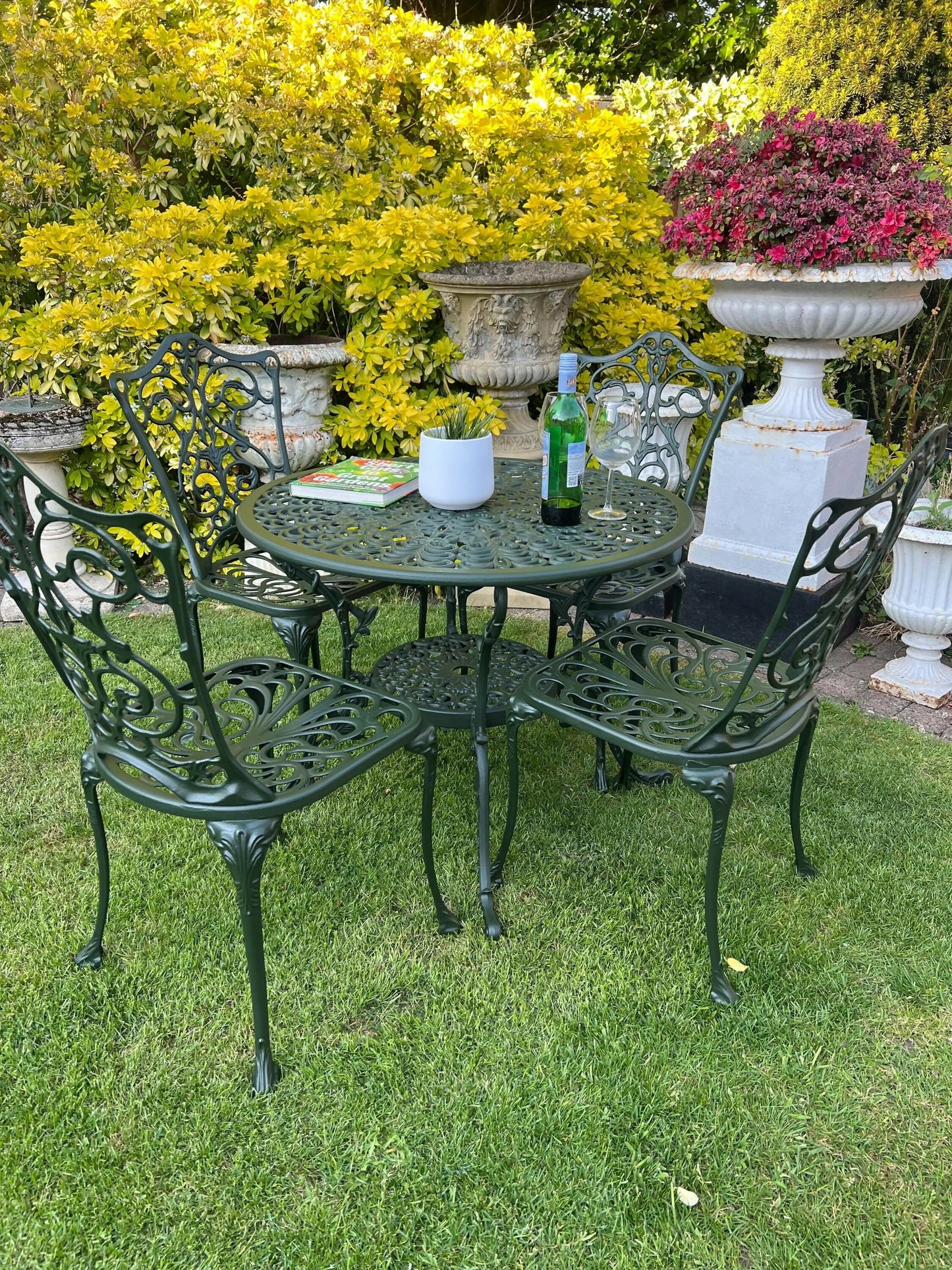 Ornate Vintage Green Patio Set With 4 Chairs