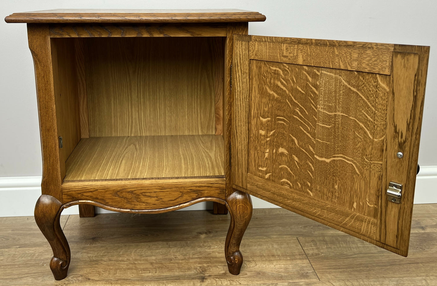 Bedside Table Vintage French Louis Style Oak Nightstand Carved Cabinet LOT 6300