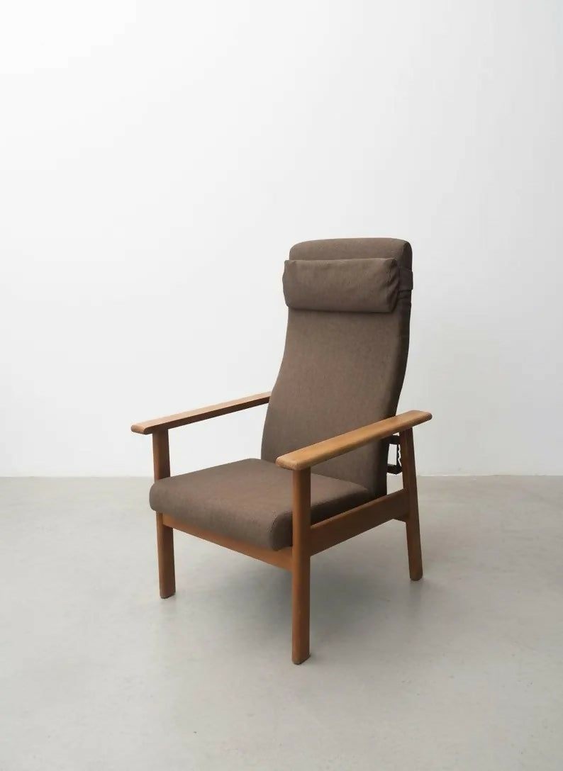 Mid century Recliner chair by Parker Knoll