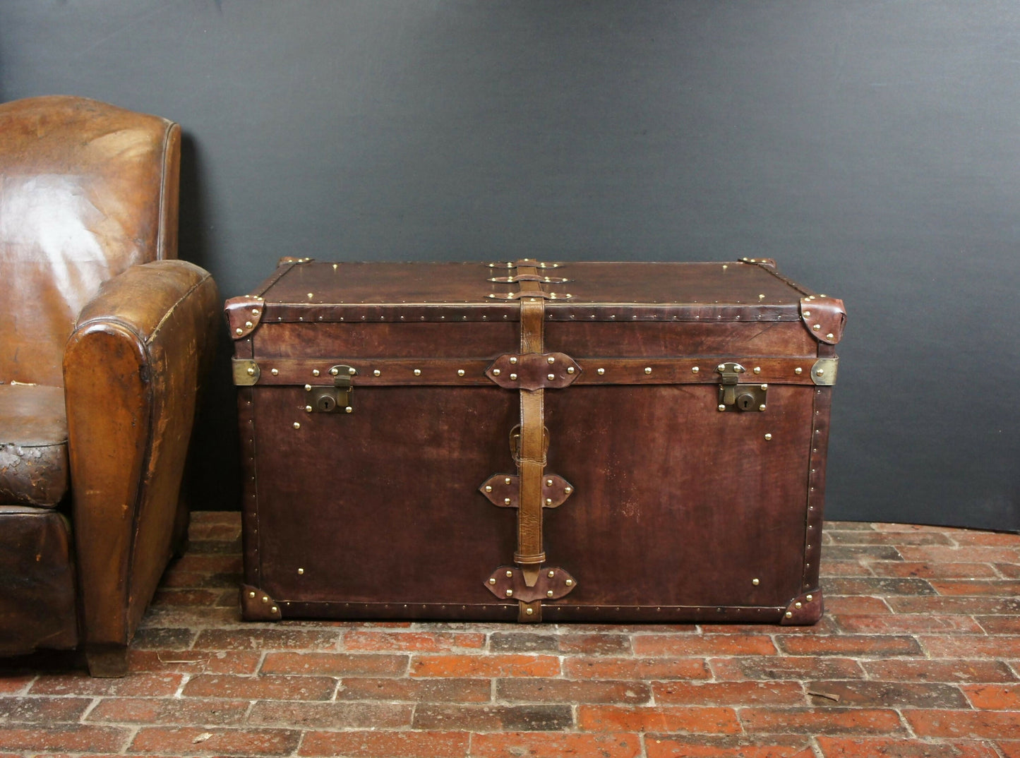 English handmade luxury leather steamer trunk - Vintage style - hand dyed