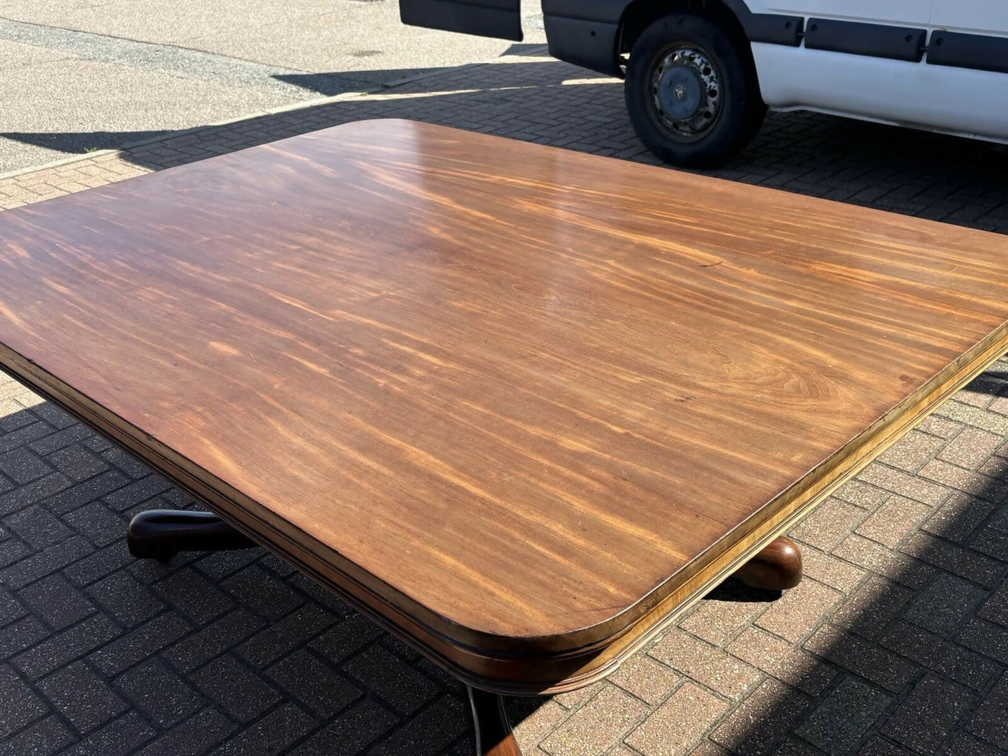 Large Antique Mahogany Dining Table & 8 Chairs.
