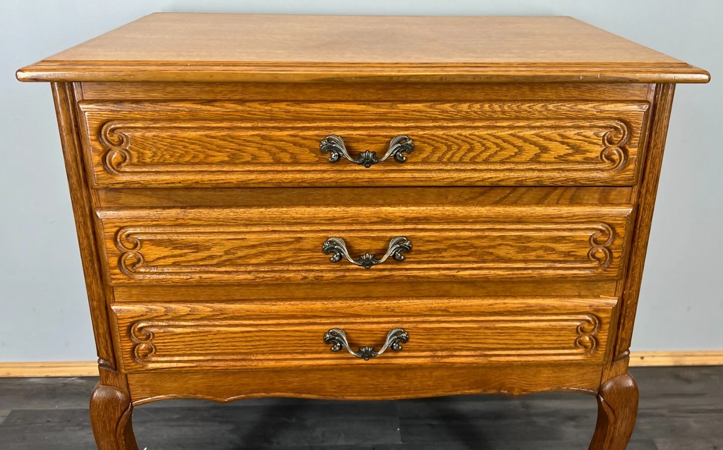 Chest of Drawers Vintage French Louis XVI Style Oak Carved Cabinet LOT 3773