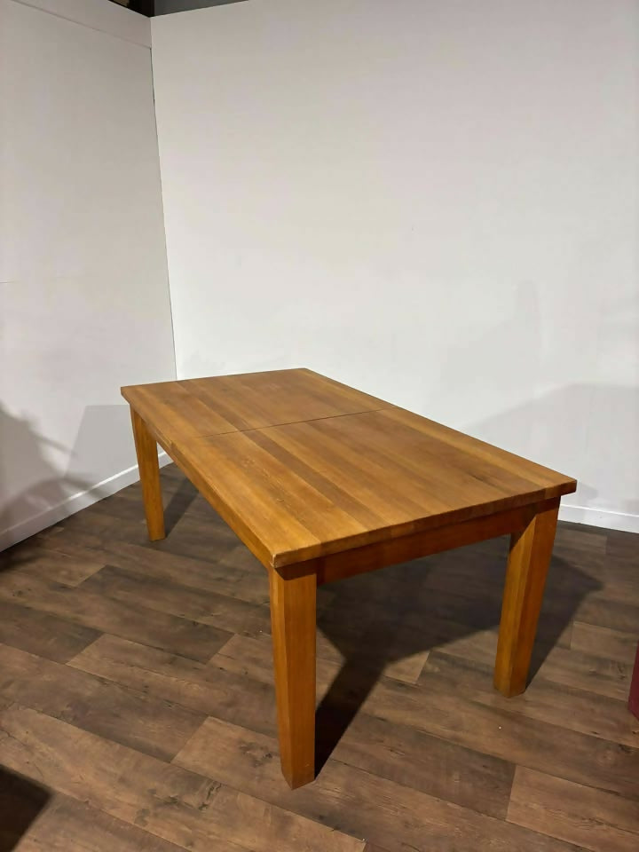 Contemporary Solid Oak Extending Dining Table