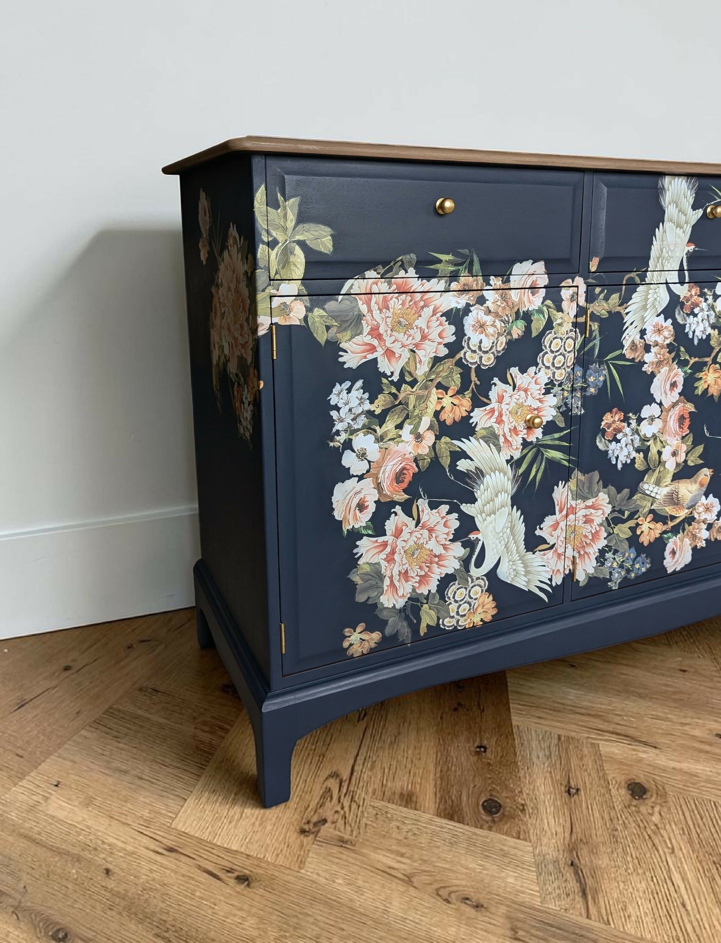 Vintage Stag minstrel navy blue chinoisorie sideboard